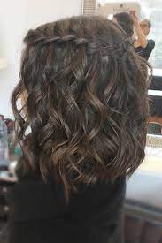 Pin By Salon Secret Mexico On Looks Fiesta De Graduacion Cute Prom Hairstyles Prom Hairstyles For Short Hair Braids For Short Hair