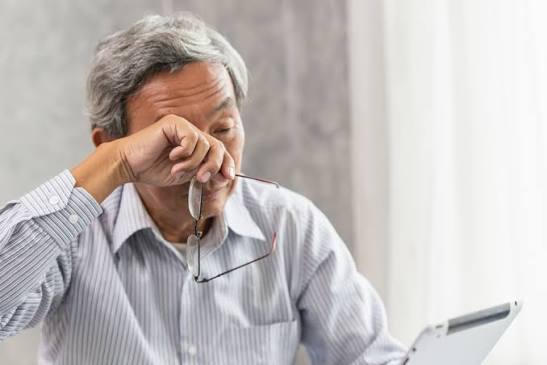 Các bệnh về mắt ở người lớn tuổi | Bệnh viện mắt quốc tế Nhật Bản