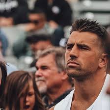 Meet the rest of the Invictus teams competing in the team quarterfinals  this week! Invictus Unconquerable: Eric Carmody, Lalo Torres, Emily  Rethwill, and Allie Weiss. Invictus Unbroken: Landon Alvarado, Jose Rojas,  Megan