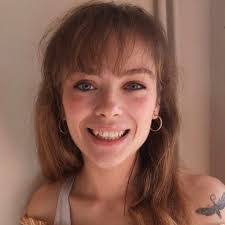 Rhiannon Thompson's Instagram, Twitter & Facebook