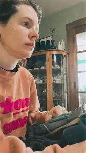 Spent some time mending my favorite @dovetailworkwear jeans, while watching  YouTube videos