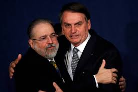 Resultado de imagem para Bolsonaro escolhe Augusto Aras PGR