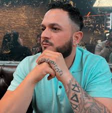 Looking for a project barrow boat between 40ft