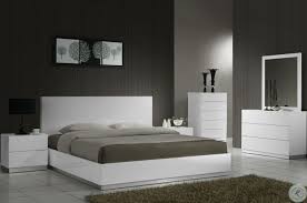 Finished in beautiful high gloss white lacquer with. Naples White Lacquer Platform Bedroom Set From J M 17686 Q Coleman Furniture