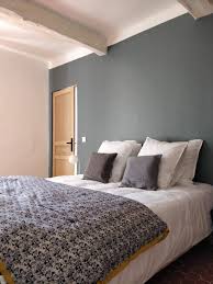 Behind the sofa i have a medium size. 75 Beautiful Mid Sized Bedroom Pictures Ideas July 2021 Houzz