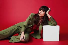 Alex kapranos shares new clara luciani duet 'summer wine' and tells us what's next for franz ferdinand. Clara Luciani Fotos Facebook
