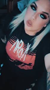 Kaley Allen's Instagram, Twitter & Facebook