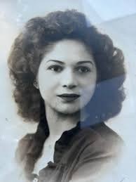 Hello wonderful people, here's a photo of Mum aged(I think) in her 20's.  Think taken in the 1940's. Think “ they” did their own version of adding to  a photo. So it's