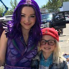 Christian Convery On Instagram Working With You Dove Was Amazing Dovecameron I Personajes De Descendientes Descendientes Dove Cameron Descendientes Actores
