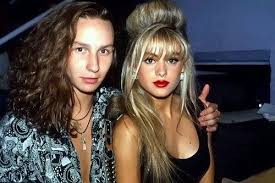 Ahora que paulina rubio estuvo en mérida, yucatán , como invitada especial en el concierto de 90's pop tour, parece que está dispuesta a formar parte de manera definitiva de la gira, así lo explica mariana ochoa, integrante de ov7, quien asegura que ya comenzaron las pláticas para integrarse. 90s Paulina Rubio Paulina Rubio Pelo Vintage Rubio