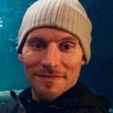 Adam Roach's Instagram, Twitter & Facebook