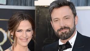 Ben Affleck secretly hoping Jennifer Garner to give him another chance:  Source