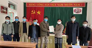 Trao giấy chứng nhận VietGAP cho HTX đa ngành nghề Đồng Chum