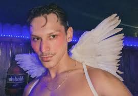 Profile for Jordan Paredes