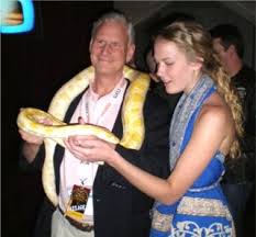 The Domain Giant You Didn't Know: Rob Grant's Roundabout Route to Real  Estate Riches (Online and Off)