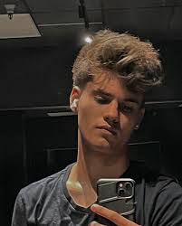 i got caught watching pitch perfect 2 until midnight with my mom so I had  to go to the gym at 1 in the morning lol. also a relaxing storm