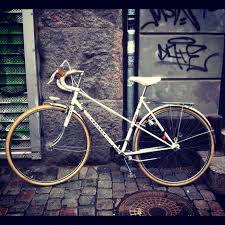 Pin Von Weranuch Tt Auf Mixte Gallery Rennrad Fahrrad Peugeot