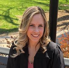 Lindsey Ramsdell's Instagram, Twitter & Facebook