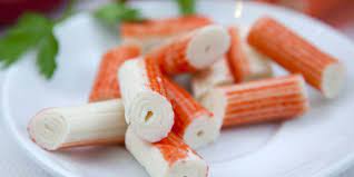 Surimi 42% (polpa di pesce, stabilizzanti: 5 Buoni Motivi Per Non Mangiare Surimi E Chele Di Granchio Ecco Perche Roba Da Donne