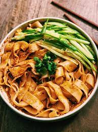 Spicy Garlic Noodles 10 Minutes Only Tiffy Cooks Garlic Noodles Noodle Recipes Easy Asian Noodle Recipes