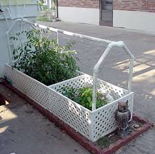 Let's take a look at a few features you can expect from your timer depending on the brand. 6 Diy Self Watering Garden Systems The Green Living Guide