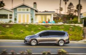 Chrysler says the pacifica hybrid is the only hybrid minivan in the world. Woes Mounting For Recalled 2017 Chrysler Pacifica Hybrid Minivan