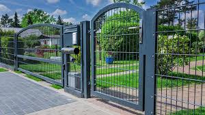 Unsere firma schlägt unseren kunden qualitätsvolle zäune und tore aus polen mit montage, die unterschiedliche anforderungen gerecht werden, weil wir zahlreiche muster zur verfügung anbieten. Zaun Aus Polen Vorteile Arten Und Montage