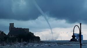 A tromba marina or marine trumpet fr trompette marine ger marientrompete trompetengeige nonnengeige or trumscheit pol tubmaryna is a triangular bowe. Una Tromba Marina Si Alza Al Largo Della Spezia