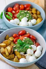 Die Pesto Potatoe Bowl Ist So Fix Zubereitet Mit Nur 4 Zutaten Rezept Gesund Kochen Rezepte Gesunde Rezepte Rezepte