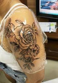 150 coole tattoos für frauen und. 30 Ideas Tattoo Frauen Rosen Oberarm For 2019 Tattoo Pins Rosen Tattoo Oberarm Frau Rosen Tattoo Oberarm Tattoo Oberarm Frau