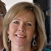 Kelly Lindquist's Instagram, Twitter & Facebook