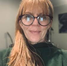 THURSDAY is already upon us!! Need some reprieve? From teens to over 65's,  we have some great options for everyone: Qigong 7.15-8.00am with Collin Good  Morning 9.15-10.30am with Amber Good Morning Goldie's