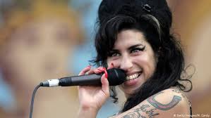 Amy winehouse was found dead in her apartment in london today. Amy Winehouse A Tragic Life That Still Resonates Music Dw 22 07 2019
