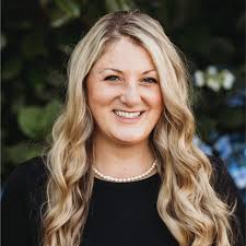 Kelli Mohr's Instagram, Twitter & Facebook