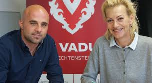 Giorgio contini, né le 4 janvier 1974, est un ancien footballeur suisse. Vaduz Halt An Trainer Contini Fest