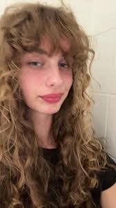 Amber Dzik's Instagram, Twitter & Facebook