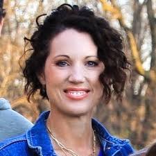 Laura Sapp's Instagram, Twitter & Facebook