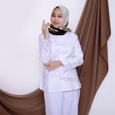 Jualan di mobil dilengkapi dengan brosur Haymeestore Kemeja Putih Rempel Polos Wanita Baju Kantor Cewek Formal Atasan Kerja Cewe Bahan Katun Shopee Indonesia