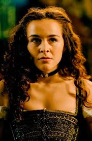 Why does Claire's picture resemble her in Outlander?