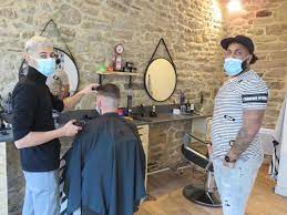 Vitrine Eddy Barber Ouvre Son Deuxieme Salon A Locmine La Gazette Du Centre Morbihan