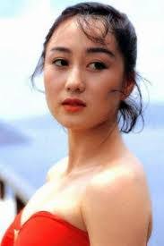 Ella Chan's Instagram, Twitter & Facebook