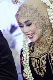 Shinta danang pengantin wanita foto perkawinan pakaian. Pengantin Jawa Hijab Tanpa Paes Serba Pengantin