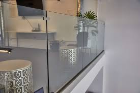 But a slender metal railing cap can be added to the top of the panels, for a sleeker, finished look. Glass Base Rail System Glass U Channel Railing System Viewrail