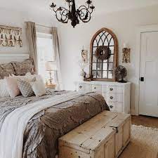 #diymasterbedroommakeoveronabudget #decoratingideas #modernfarmhousebedroom in todays video i will be giving our master bedroom a diy makeover on a budget. Pin By Helena Pinheiro On Future Home Farmhouse Style Master Bedroom Home Decor Bedroom Master Bedrooms Decor