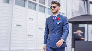 On the other hand, if you have dark skin , going with high contrast items such as maybe a navy suit with a white shirt and tan brown shoes go really well together. The Best Shirts To Wear With A Blue Suit The Trend Spotter