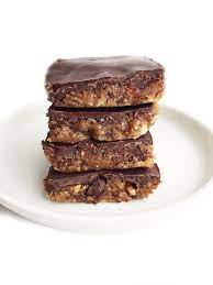 Quinoa Chocolate Crunch Bars Rachlmansfield Recipe Chocolate Crunch Crunch Bar Chocolate Recipes
