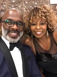 Bebe Winans