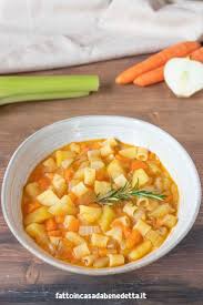 Minestrone Poverello Fatto In Casa Da Benedetta Rossi Ricetta Nel 2020 Ricette Zuppa Di Verdure Minestre Ricette