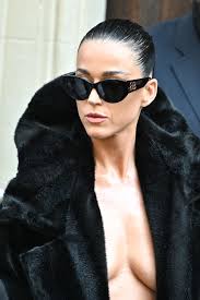 Katy Perry once tried to crowd surf and it went horribly wrong