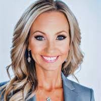 Bridget Robertson's Instagram, Twitter & Facebook